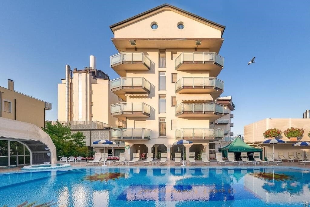 Готель Hotel Universal (Cervia) 4*