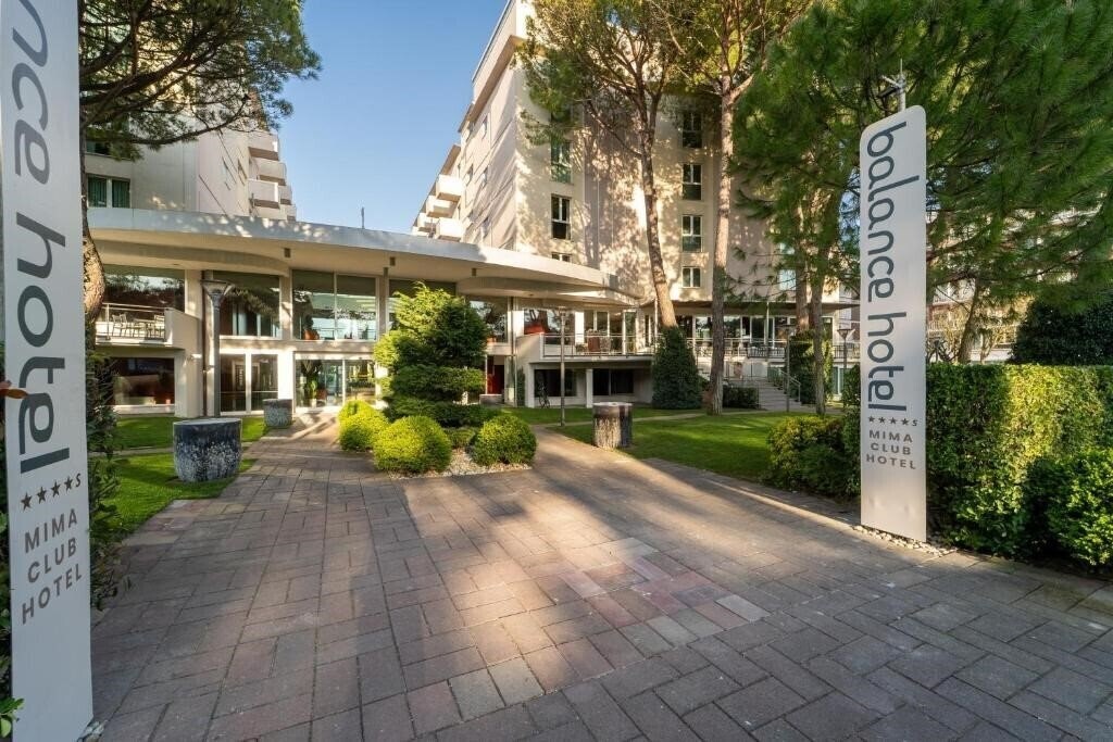 Готель Balance Hotel 4*