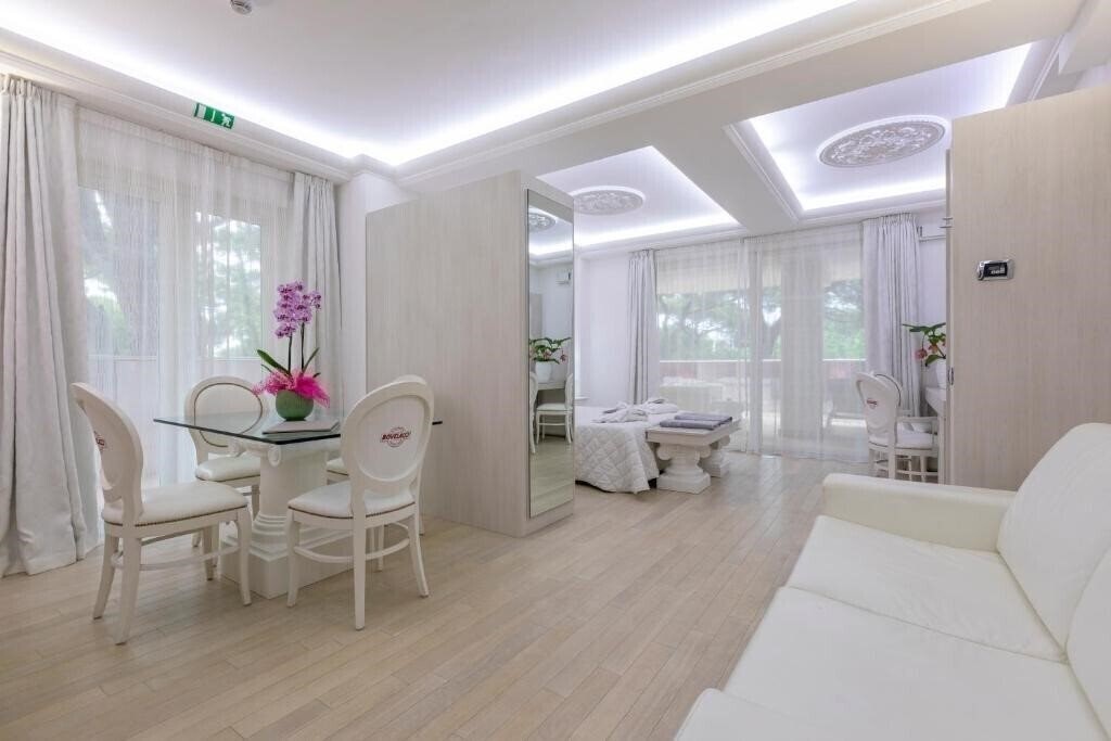 Фотографія Hotel Paradiso Bovelacci 5*
