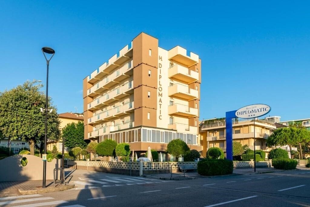 Отель Hotel Diplomatic Cervia 3*