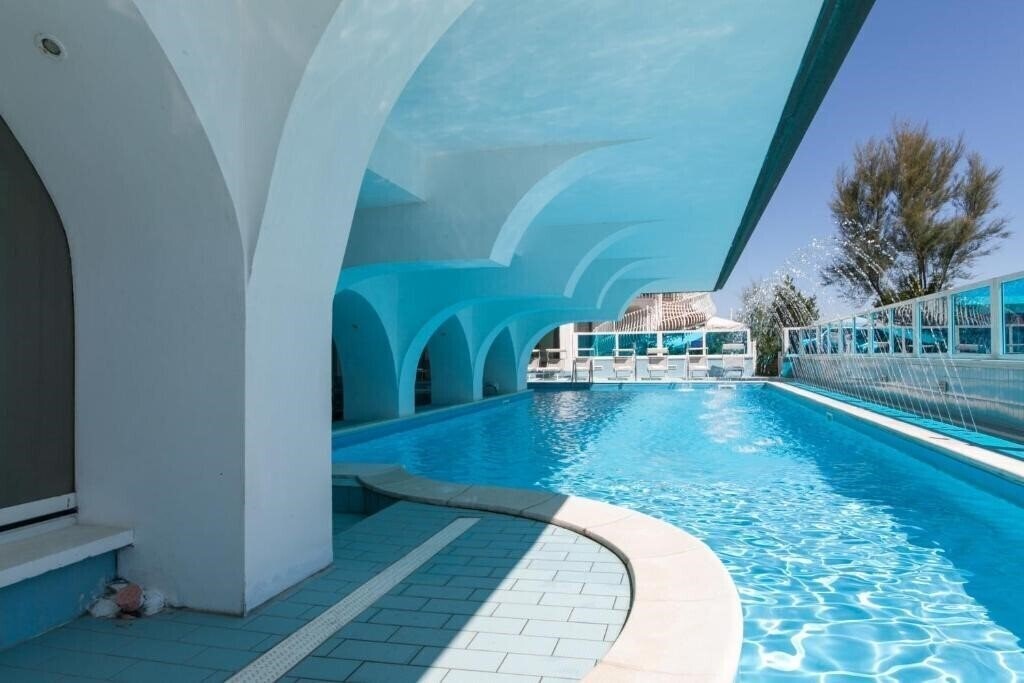 Фотографія Adriatico Hotels Milano Marittima 3*