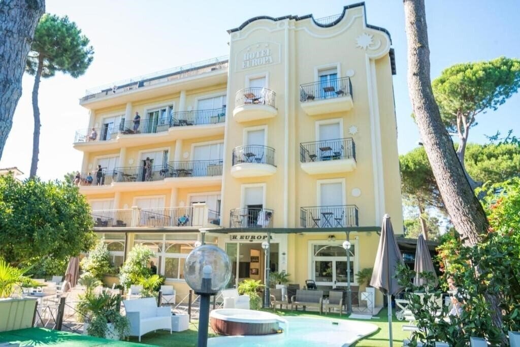 Отель Europa Hotel 3*