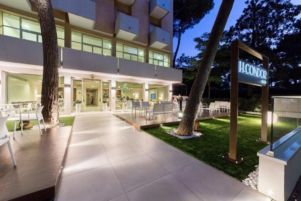 Готель Condor Hotel 3*
