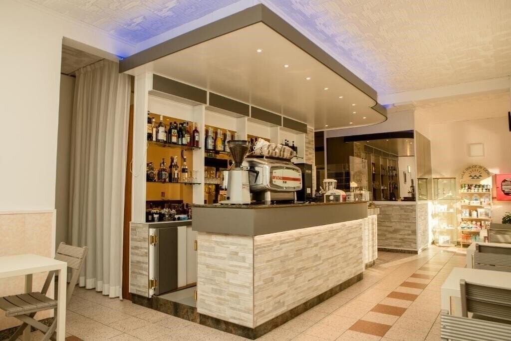 Фото Lydia Hotel 3*