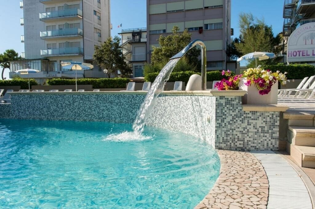 Фото Luxor (Milano Marittima) 4*