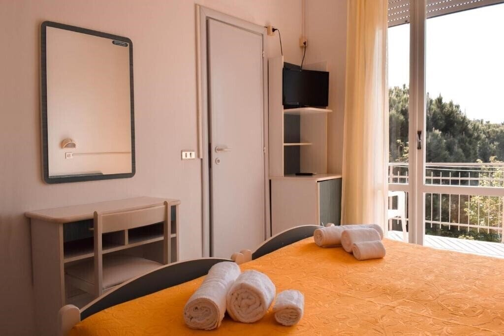 Фото Hotel Zeus Cervia 3*