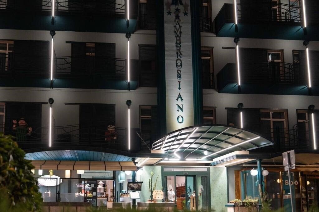 Готель Green Hotel Ambrosiano 4*