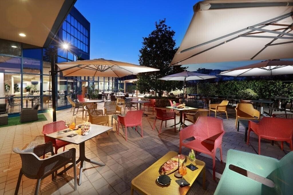 Готель Tuscany Inn 4*