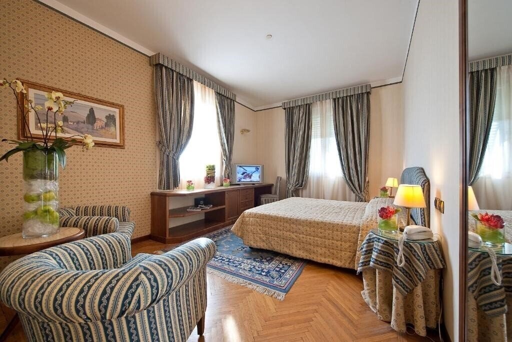 Фото Grand Hotel Nizza Et Suisse 4*