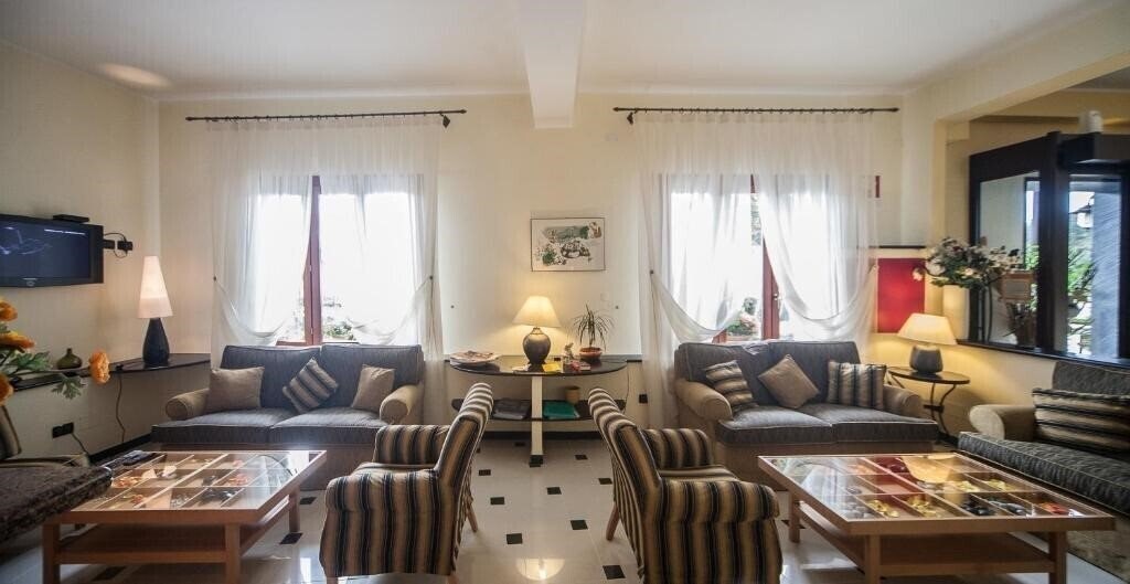 Фото Albergo Suisse Bellevue 3*