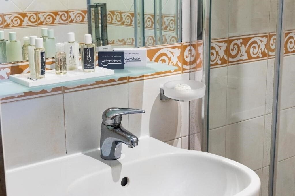 Фотографія Rex Lifestyle Hotel 3*