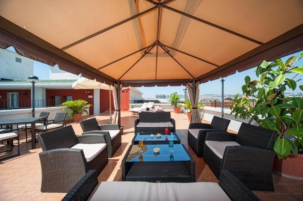 Отель Tiempo Hotel 3*