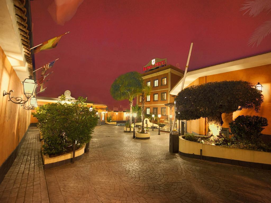 Готель Buono 3*