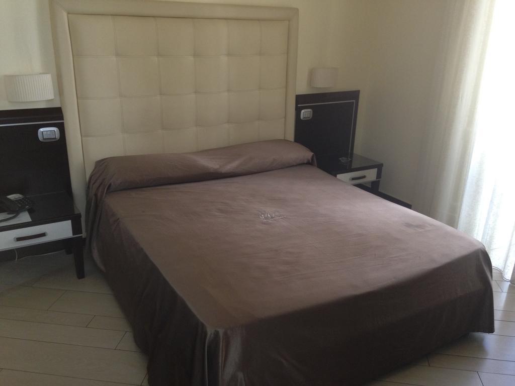 Готель Ferdinando II 4*