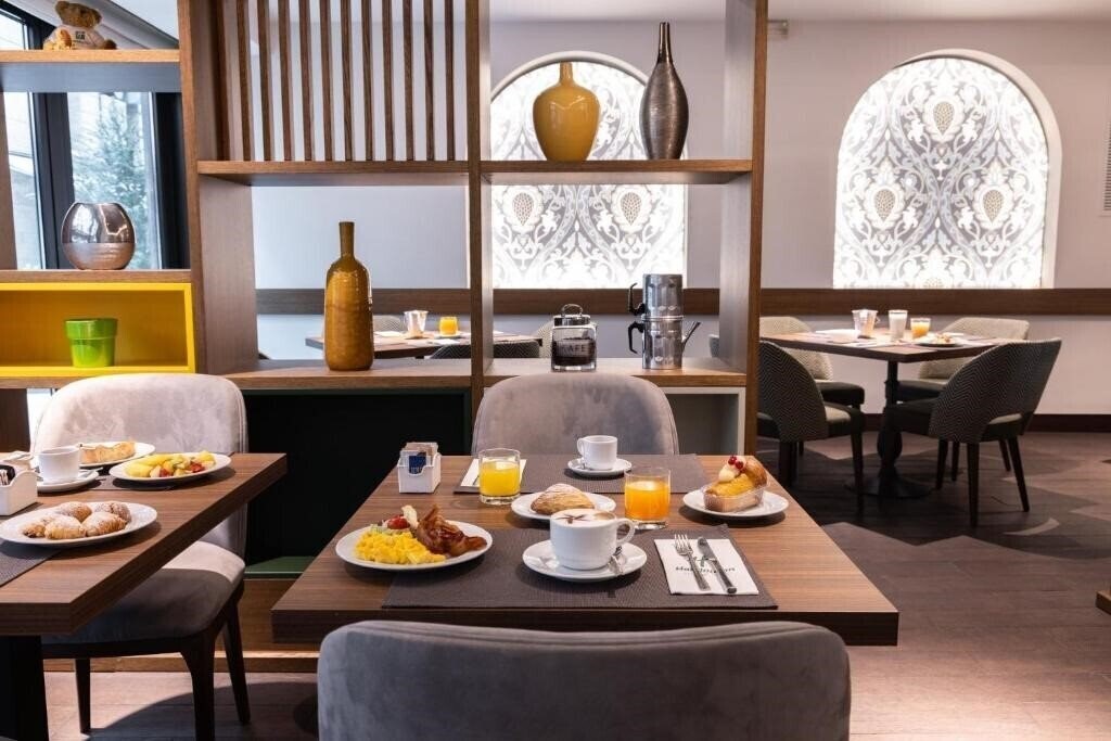 Картинка Holiday Inn Naples 4*
