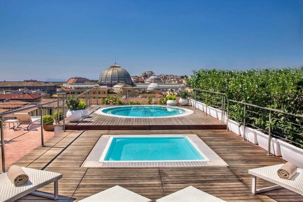 Изображение Renaissance Naples Hotel Mediterraneo 4*