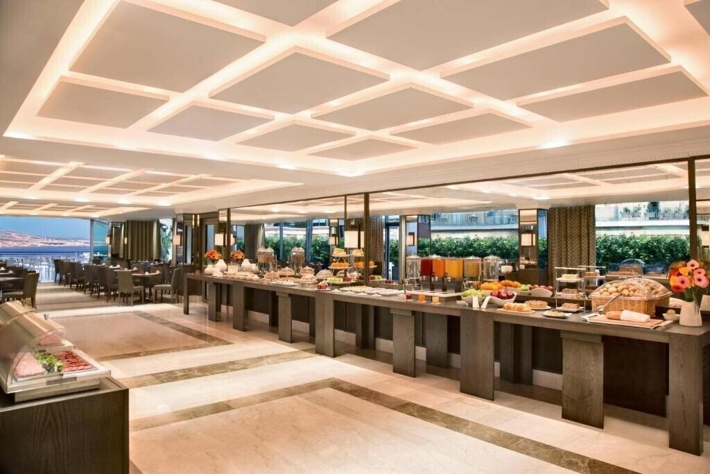 Картинка Renaissance Naples Hotel Mediterraneo 4*