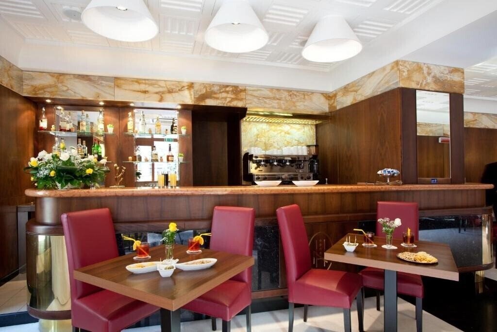 Фотографія Hotel Naples 4*