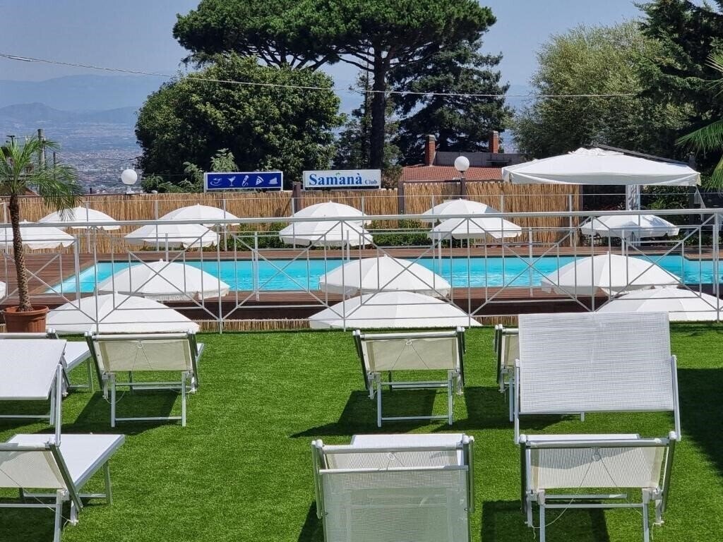 Отель Hotel Ranch Palace 4*