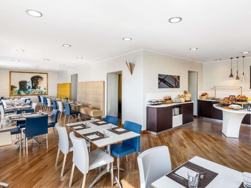 Зображення Mercure Angioino Napoli Centro Hotel 4*