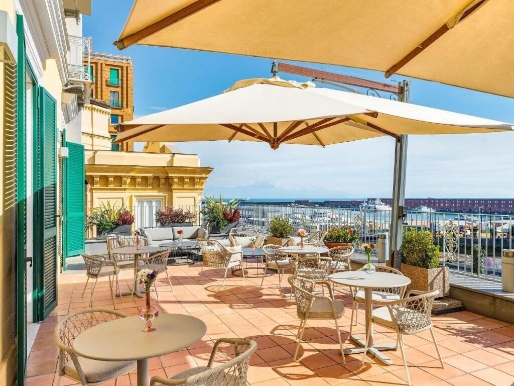 Картинка Mercure Angioino Napoli Centro Hotel 4*