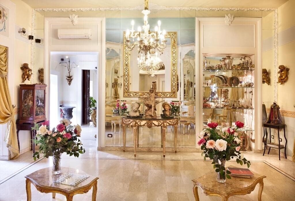 Отель Art Resort Galleria Umberto 4*