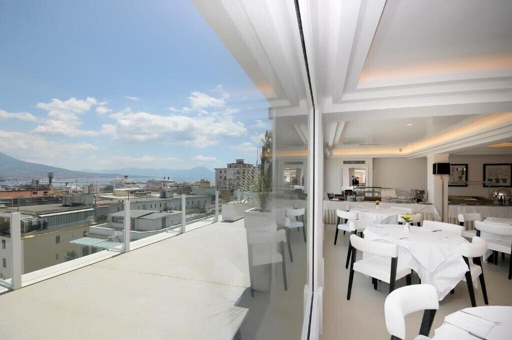 Готель Grand Hotel Oriente 4*