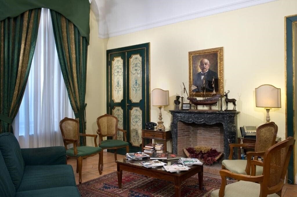 Готель Chiaja De Charme 3*