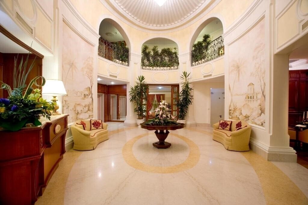Готель Palazzo Alabardieri 4*