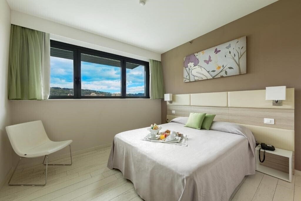 Фото Cristina (Napoli) 3*