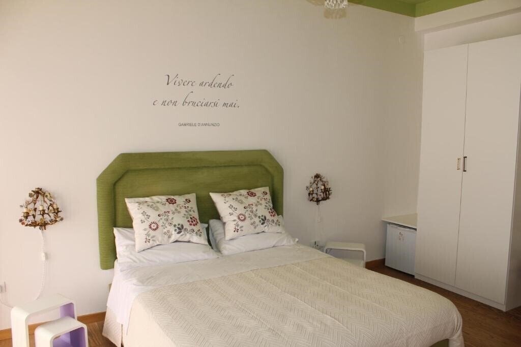 Готель La Dimora Del Conte 5*