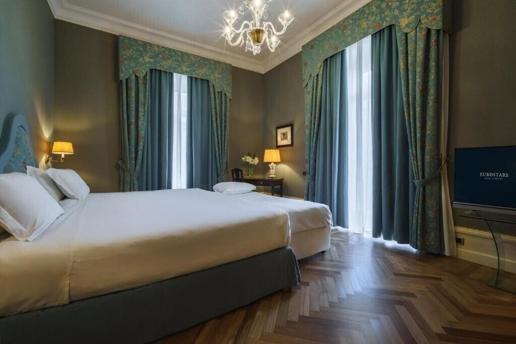Зображення Eurostars Excelsior Napoli 4*