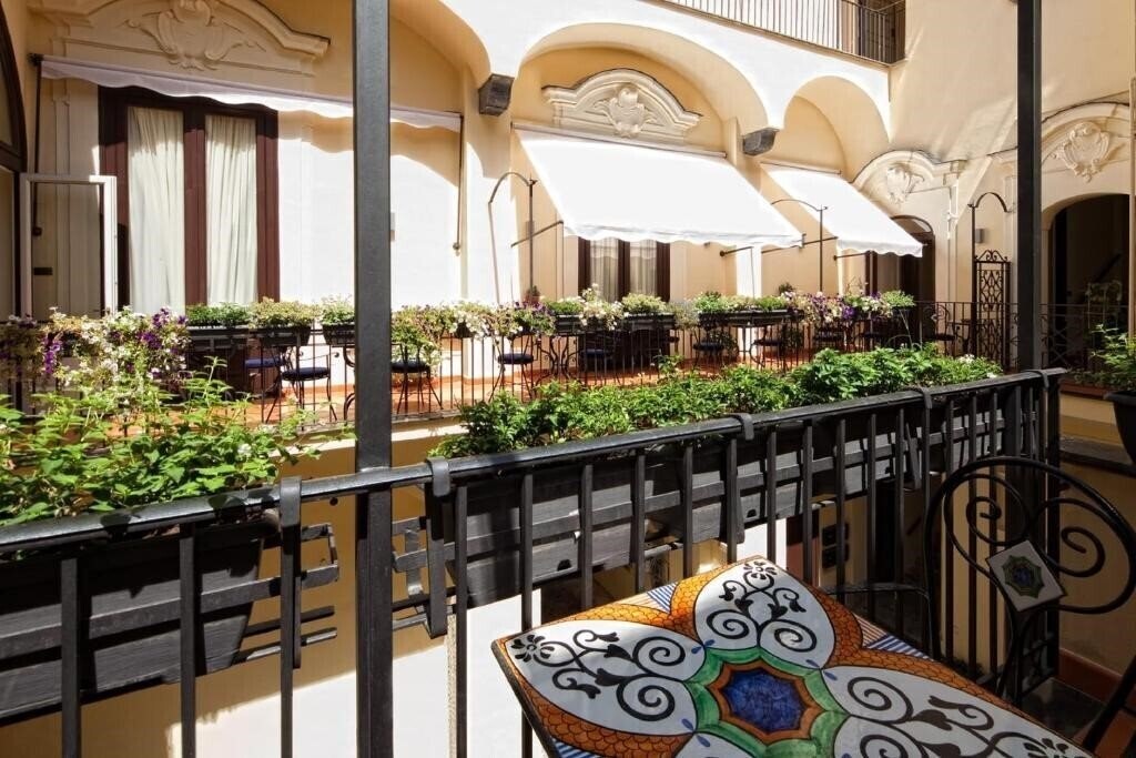 Фото Maison Tofani 4*