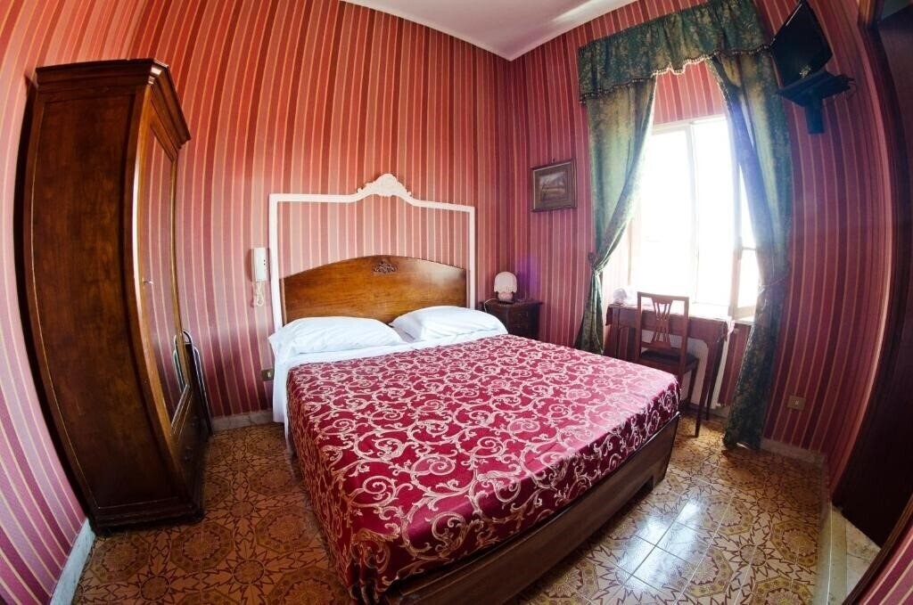 Изображение Hotel Villa Maria Napoli 4*