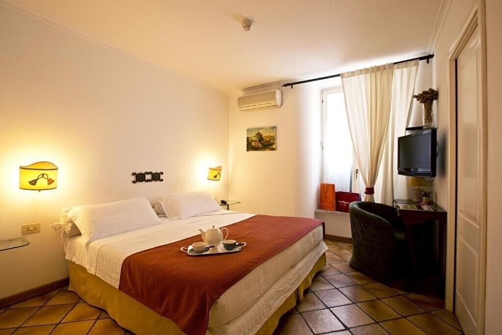 Картинка Week-End a Napoli 3*