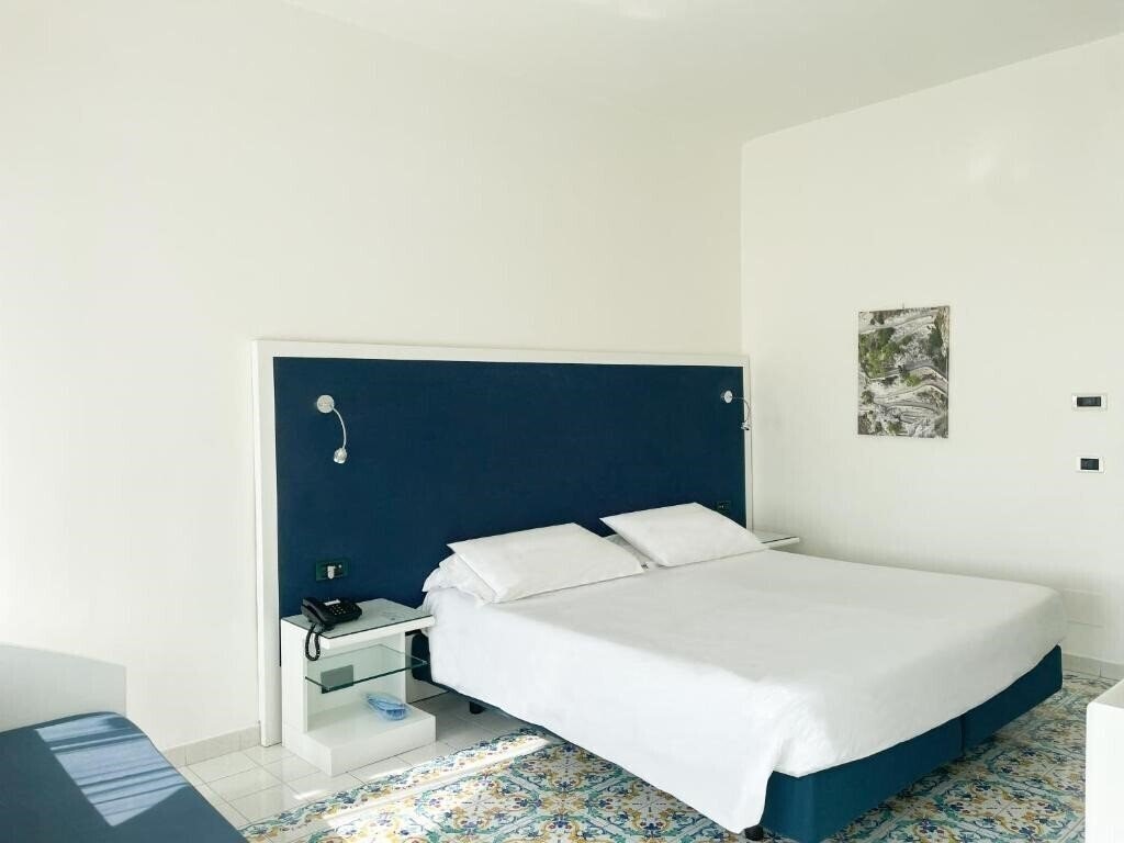 Картинка Regina Cristina 4*