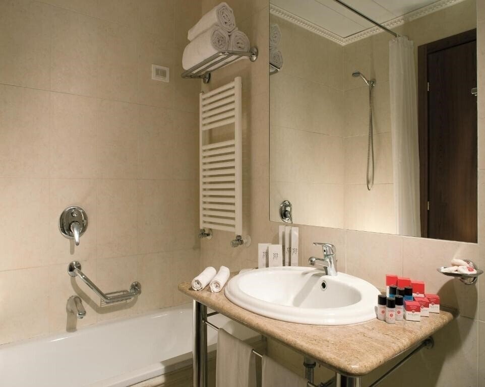 Фото Ramada Naples 4*