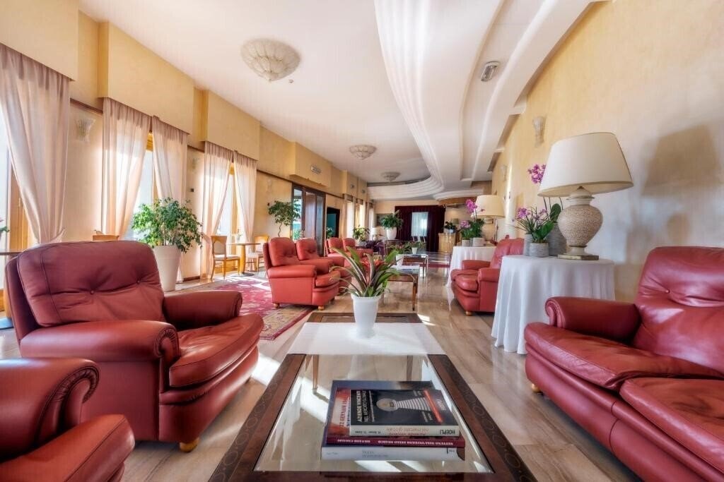 Готель Astura Palace 4*