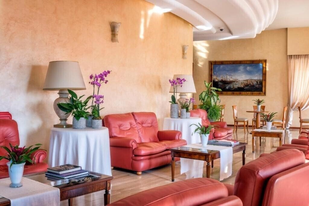 Изображение Astura Palace 4*