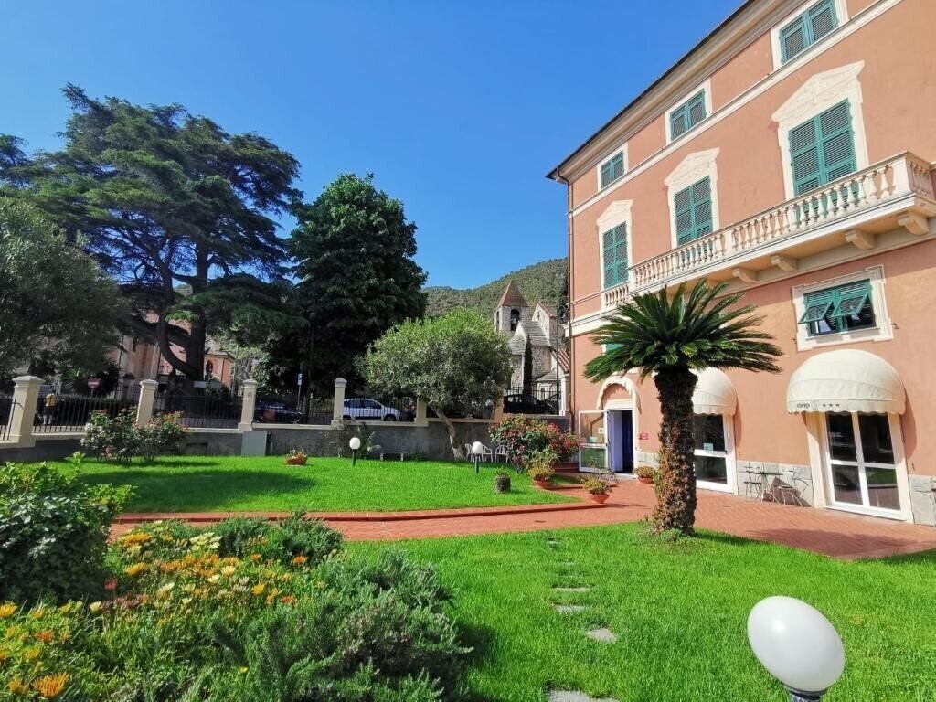 Фотография Albergo MP Noli (ex. Hotel Madri Pie, Residenza Madri Pie) 3*