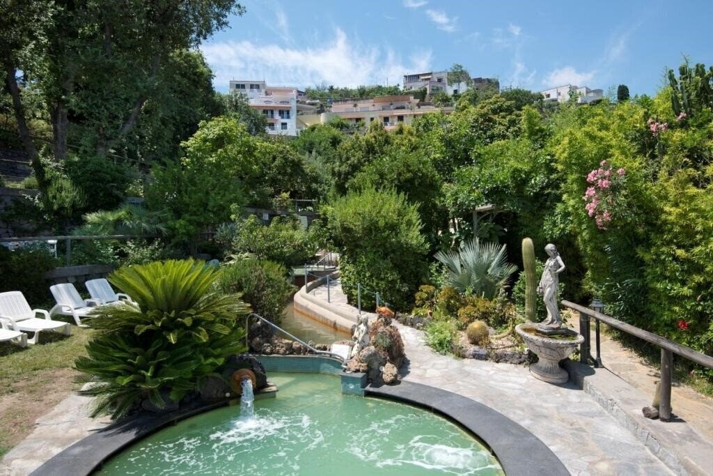 Фотография Giardino Delle Ninfe E La Fenice 3*