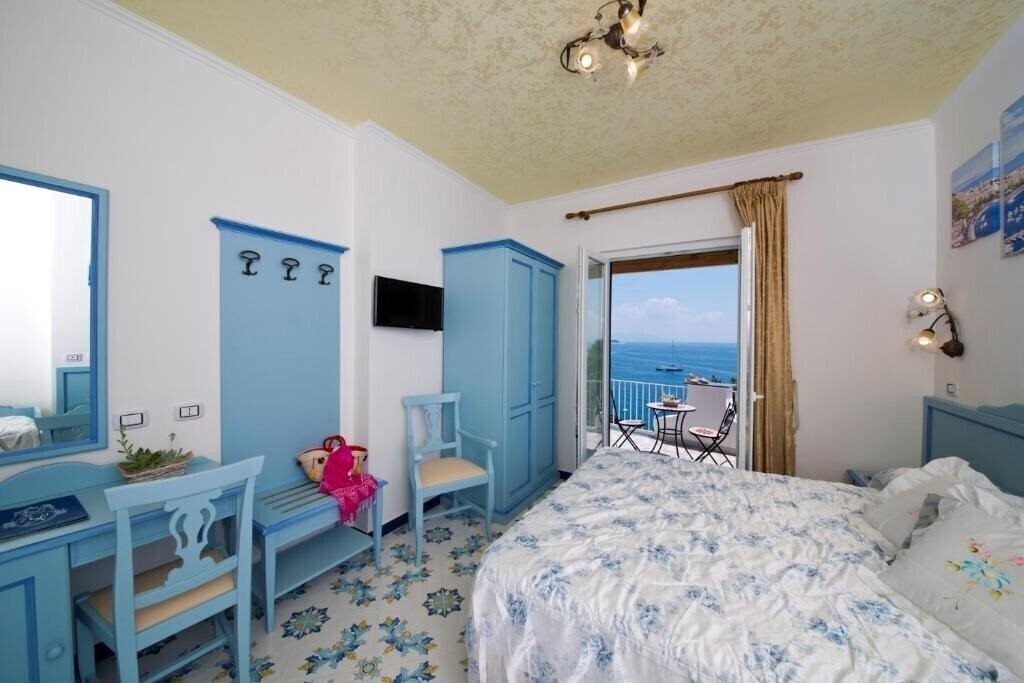 Картинка Giardino Delle Ninfe E La Fenice 3*