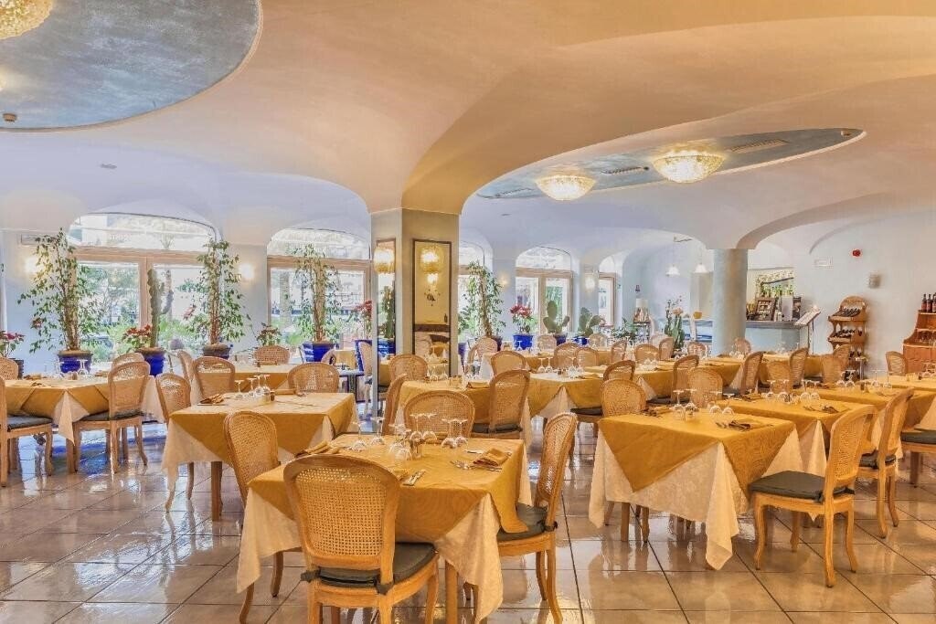 Фото Aragona Palace Hotel & SPA 4*