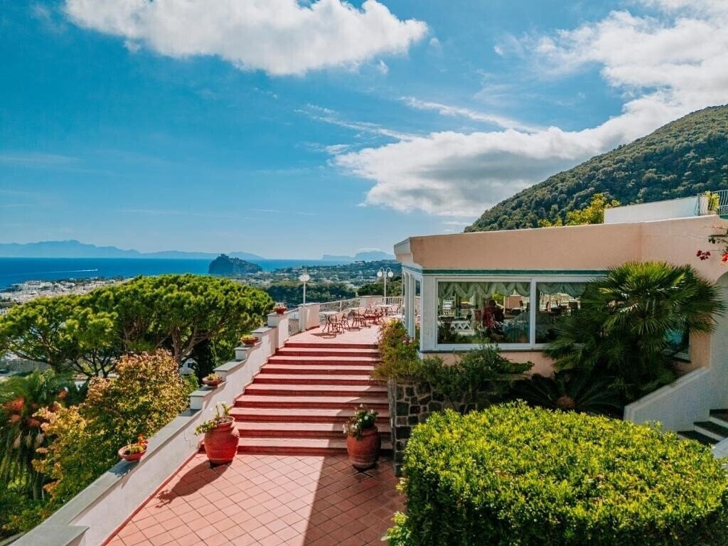 Отель Villa Ireos 3*