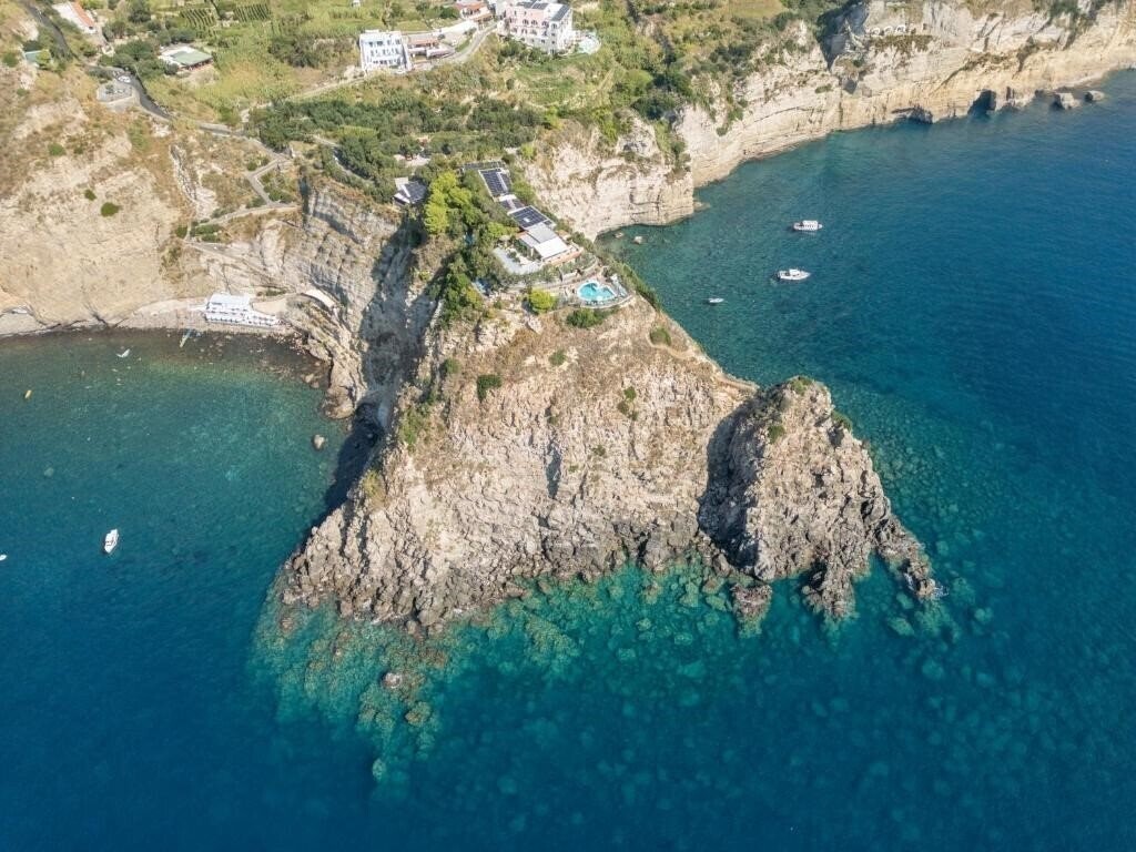 Готель Punta Chiarito Resort (Forio/Sorgeto) 4*