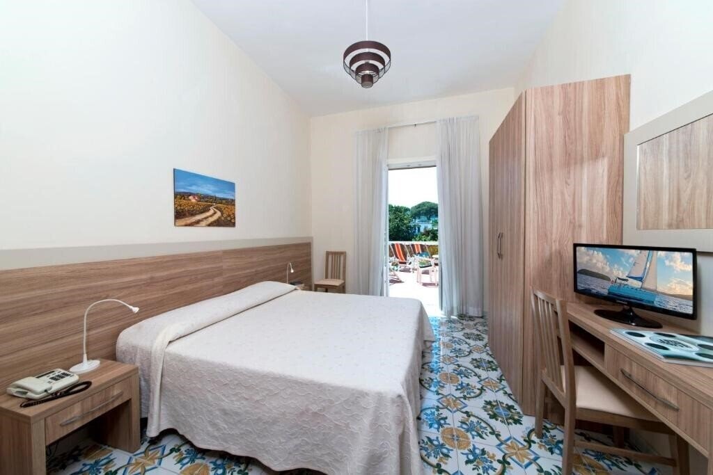 Картинка Casa Di Meglio (Casamicciola) 3*