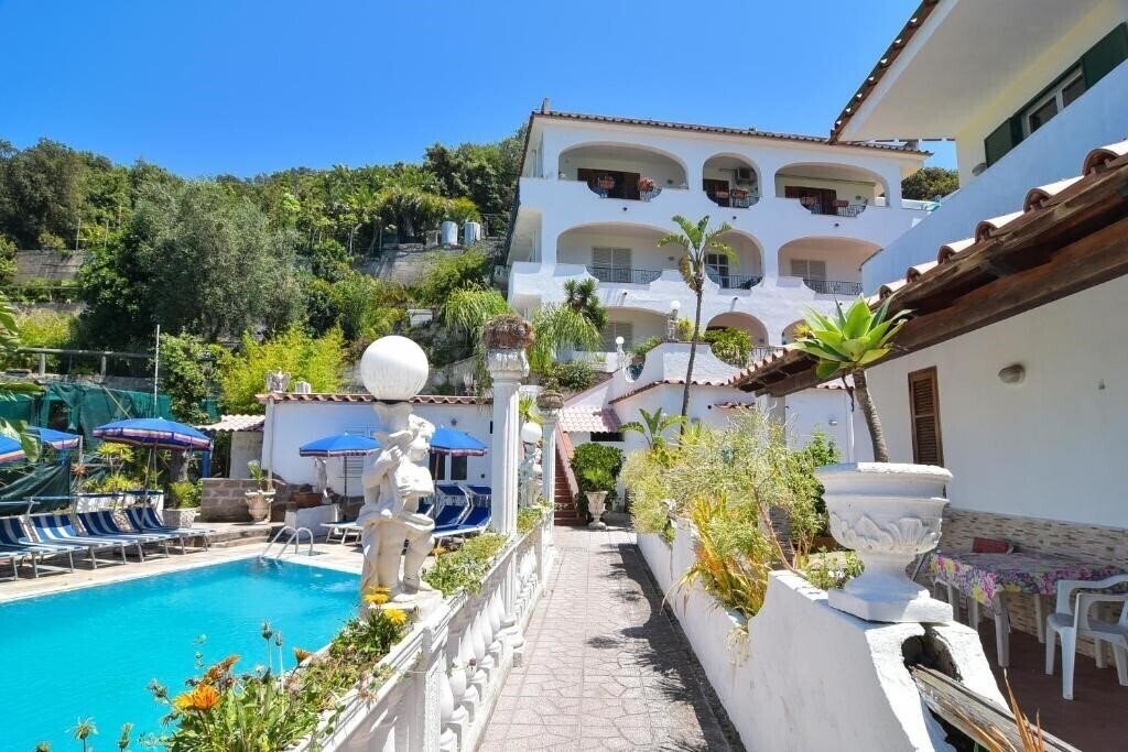 Готель Villa Fiorentina (Casamicciola) 3*