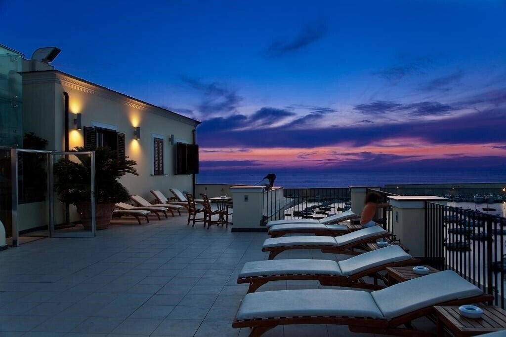 Готель Villa Carolina 4*