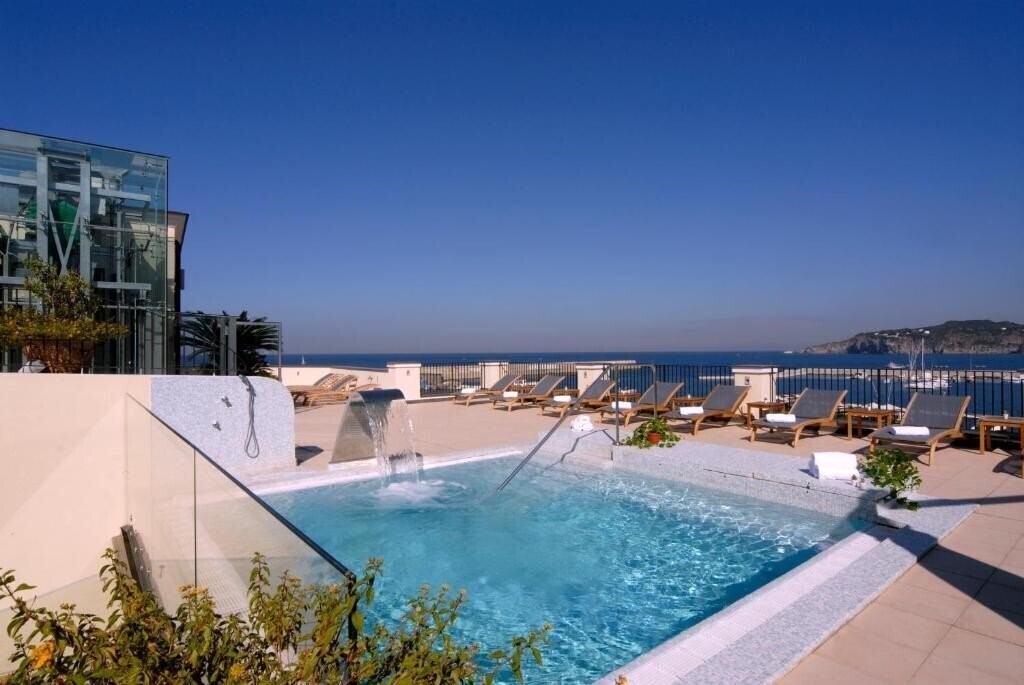 Фото Villa Carolina 4*