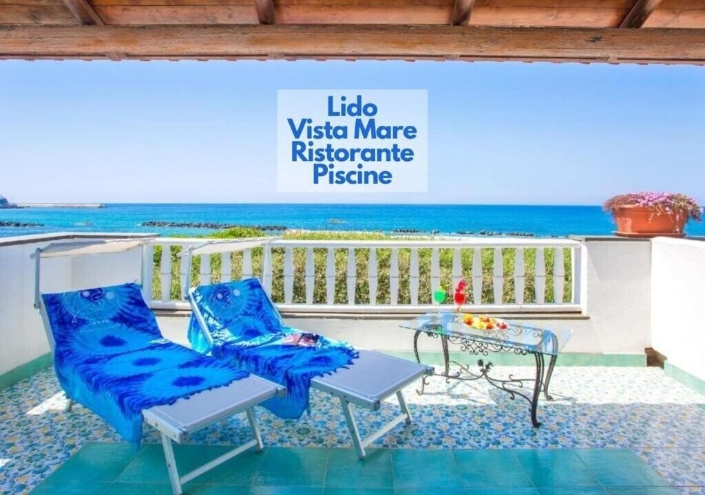 Отель La Scogliera 3*